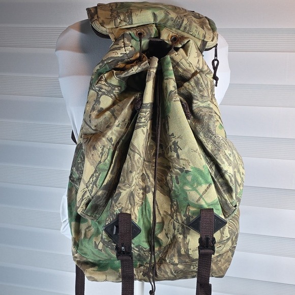Vintage Realtree Remington Extra Large 4 Pocket Cinch Top Backpack - Picture 6 of 12